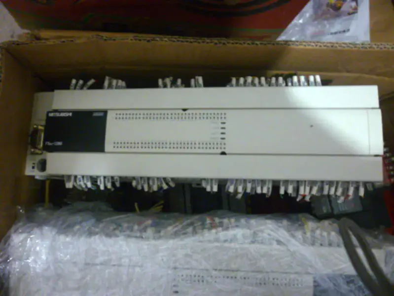 三菱 PLC FX3U锛?28MR/ES-A