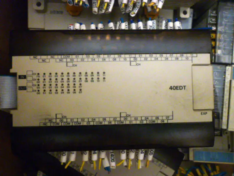 オムロンPLC CPM1A-40EDT