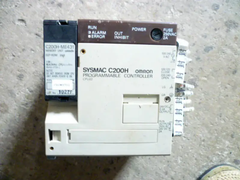 オムロン PLC C200H-CPU02
