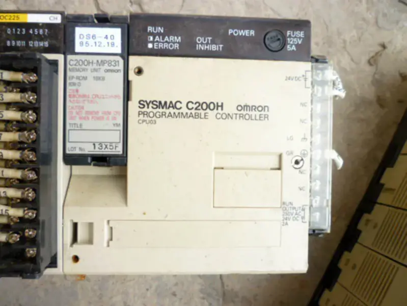 オムロン PLC C200H-CPU03