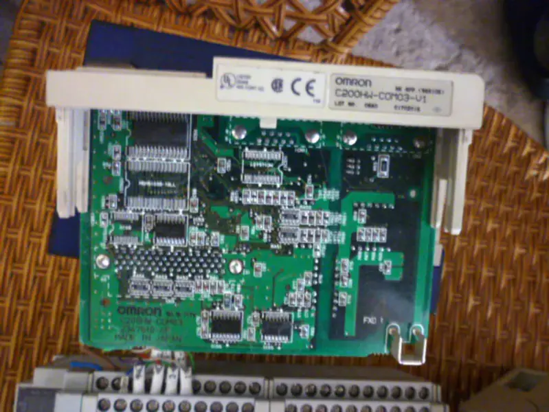 オムロンC200HW-COM03-V1