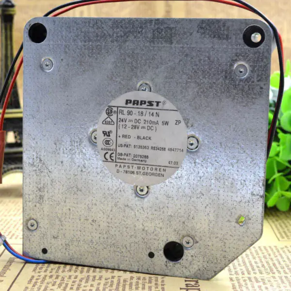 PAPST RL90-18/14N 24V 210MA 5W 2 ワイヤー 120*120*37MM 12037