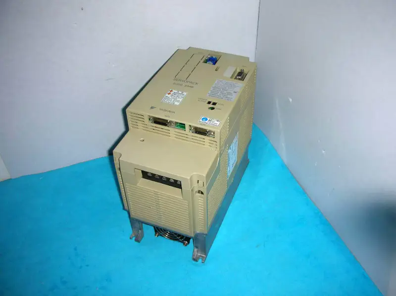 安川電機 SGDB-20AN