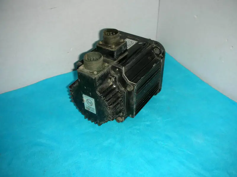 安川電機 SGMG-09A2A