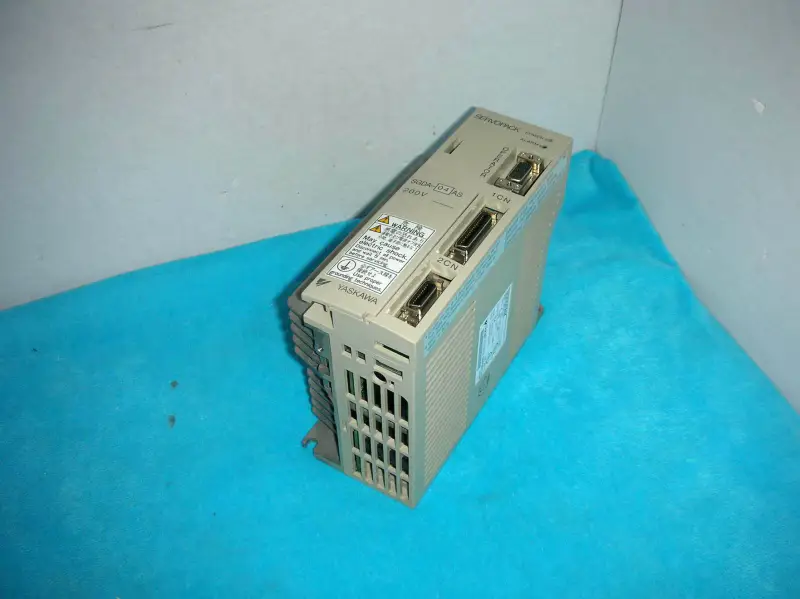 安川電機 SGDA-04AS