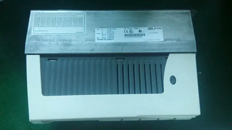 ABB ACS550シリーズACS550-01-012A-4 4KW/5.5KW 380V