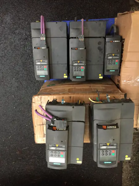 シーメンス 6SE6420-2AD23-0BA1 8