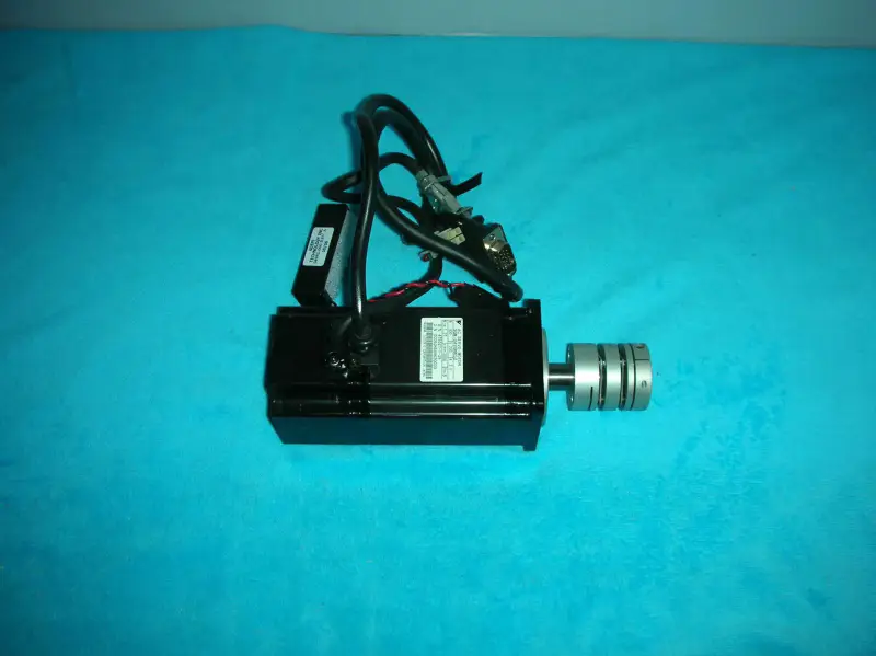 安川電機 SGM-04VGNK52