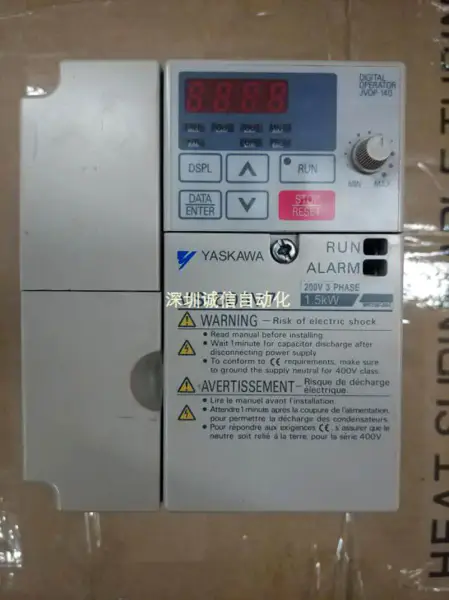 安川電機 CIMR-V7AT21P5 1.5KW/220V
