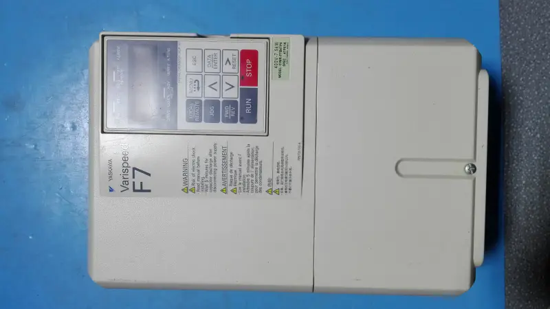 安川 F7 CIMR-F7B47P5 7.5KW 380V