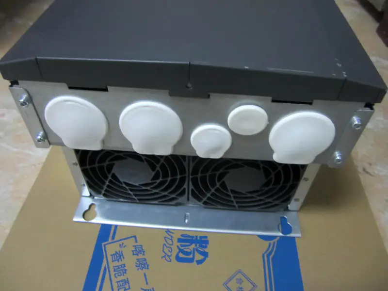 シーメンス6SE6430-2UD33-7EB0 430 380V 37KW