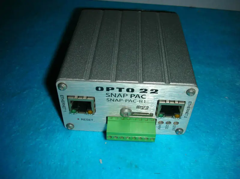 オプト22 SNAP-PAC-R1コントローラー
