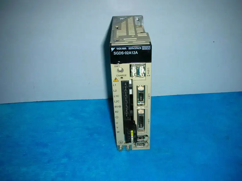 安川電機 SGDS-02A12A