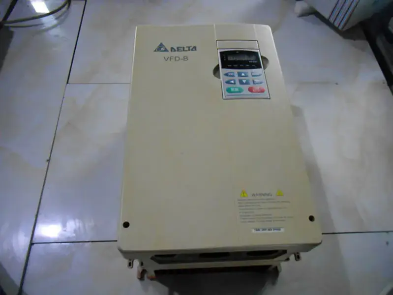 デルタVFD150B43A ACモーター