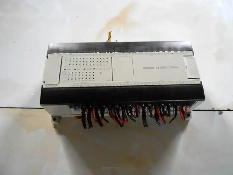 オムロンPLC CPM2A-60CDT-D