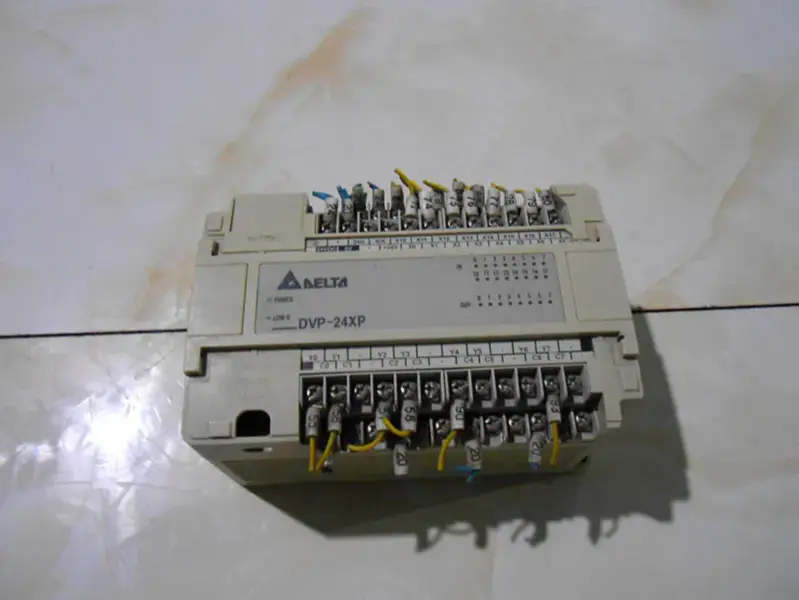 デルタ PLC DVP24XP11R