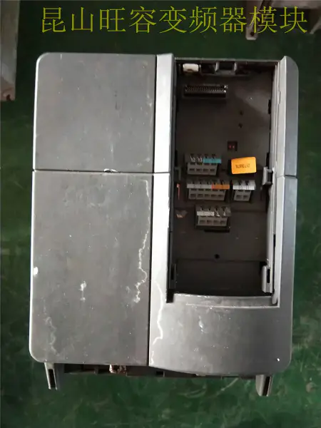 シーメンス6SE6420-2UD25-5CA1 5.5KW 380V
