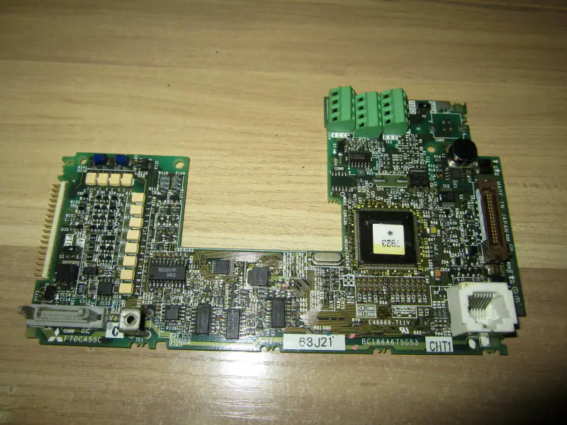 三菱 F700 F740 F720 F70CA55C