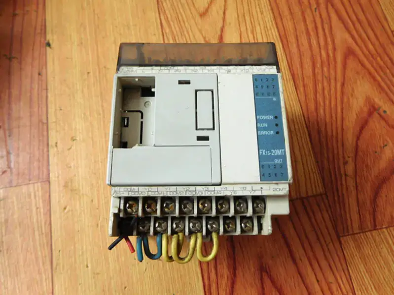 三菱 PLC FX1S-20MT-001