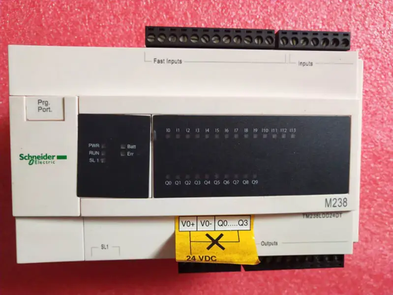 シュナイダーTM238LDD24DT