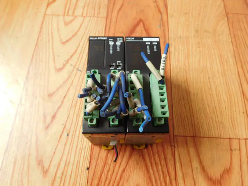 オムロンCPM2C-10CDR-D