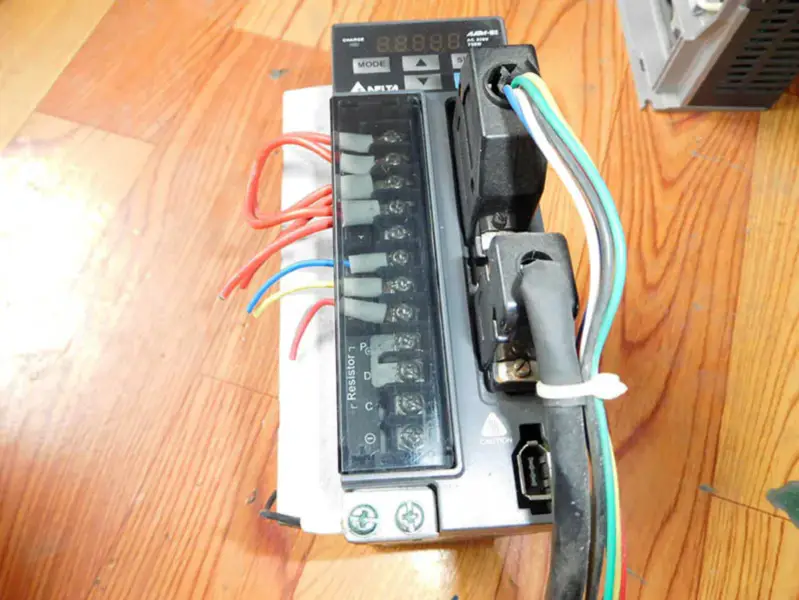 デルタ ASD-B2-0721-B 750W