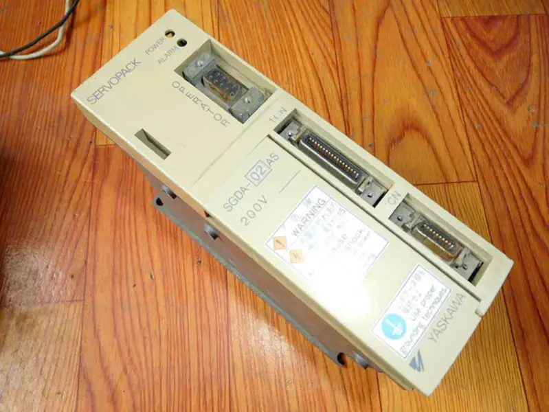 安川電機 SGDA-02AS
