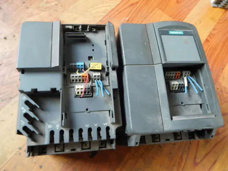 シーメンス 6SE6420-2UC21-5BA0 1.5KW 220V
