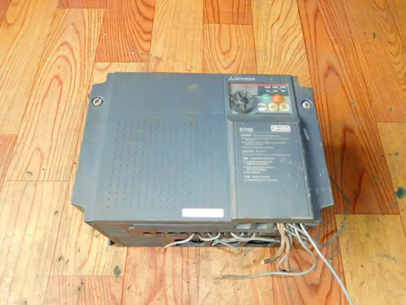 三菱FR-D740-5.5K-CHT 5.5KW 380V