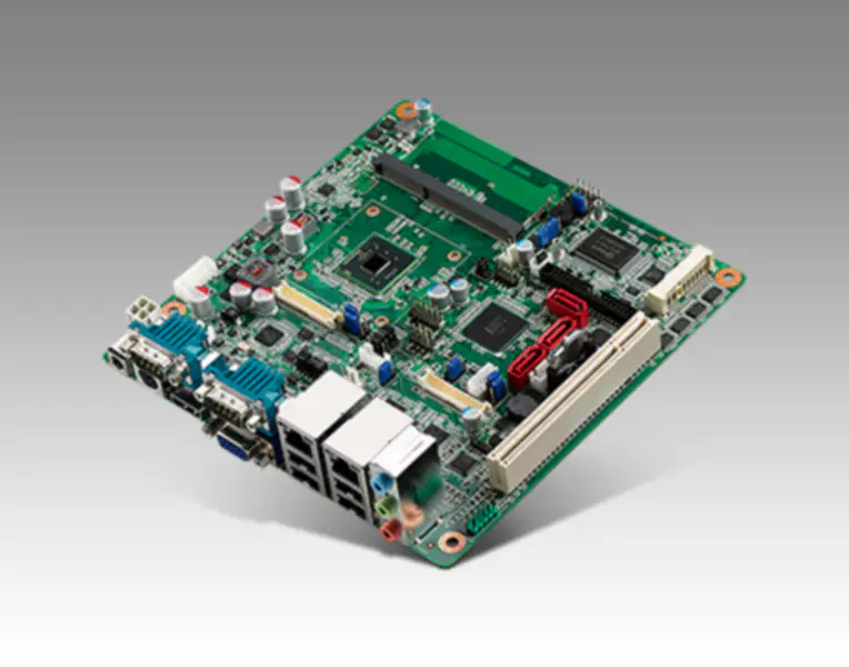 アドバンテック In-tel Atom D2550 Mini-ITX、CRT/2LVDS、6COM、デュアルLANポート搭載