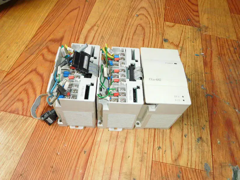 三菱 PLC FX3U-4AD