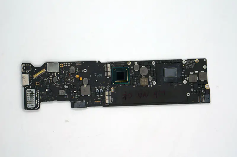MacBook Air (13-inch Mid 2011) A1369 EMC2469 i5 G2 1.7Ghz 820-3023-Aマザーボード