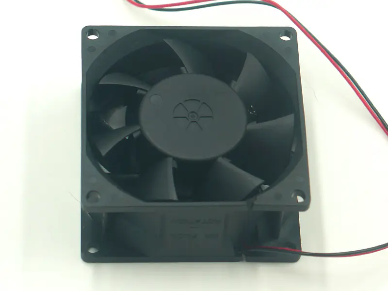 ADDA AD0812UB-F71ファン