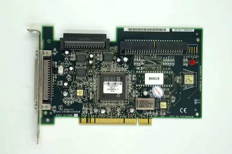 Adaptec AHA-2940UW SCSI コントローラカード 68 ピン 50 ピン