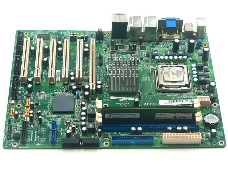 BL600産業機器用マザーボード（他のコンポーネントなし）