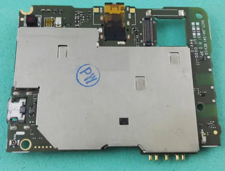 ソニーXperia L S36h C2105は破片が付いているマザーボードの鍵を開けた
