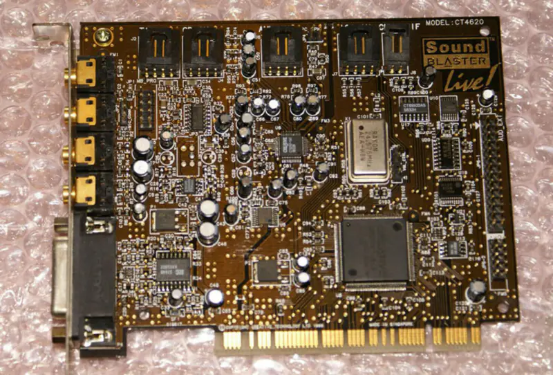 Creative Sound Blaster LIVE CT4620 4.1チャンネルPCIサウンドカード