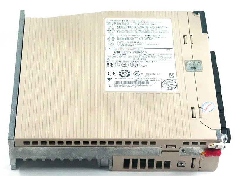 安川電機 SGDV-2R8A01B