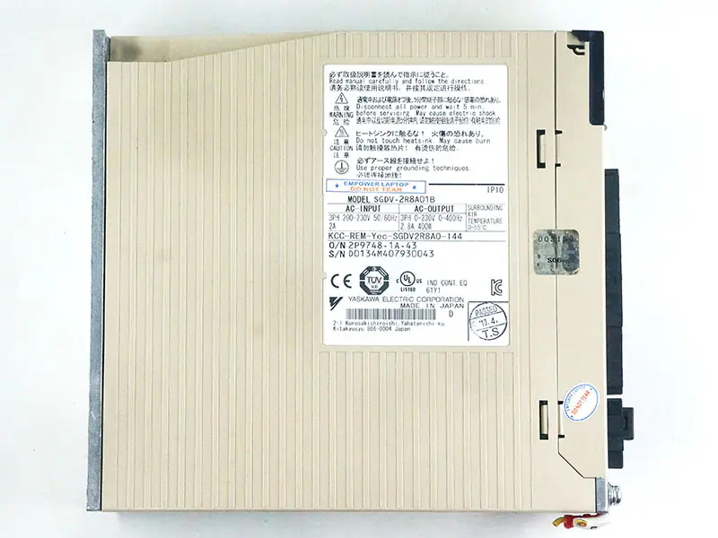 安川電機 SGDV-2R8A01B