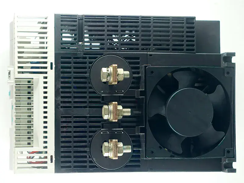 SIEMENS 3RW4443-6BC44 ソフトスタータ