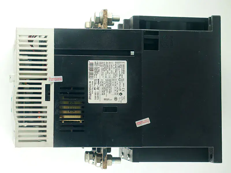 SIEMENS 3RW4443-6BC44 ソフトスタータ