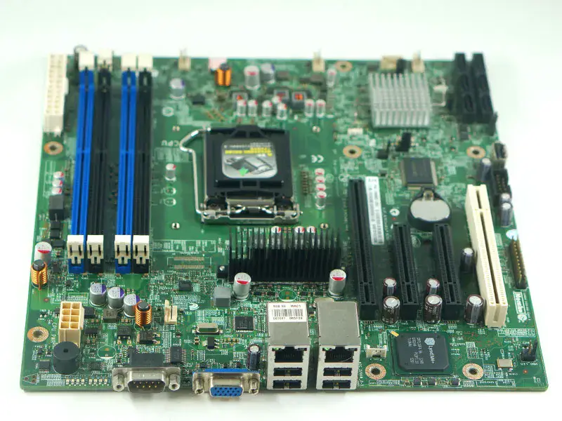 インテルS1200BTSマザーボード