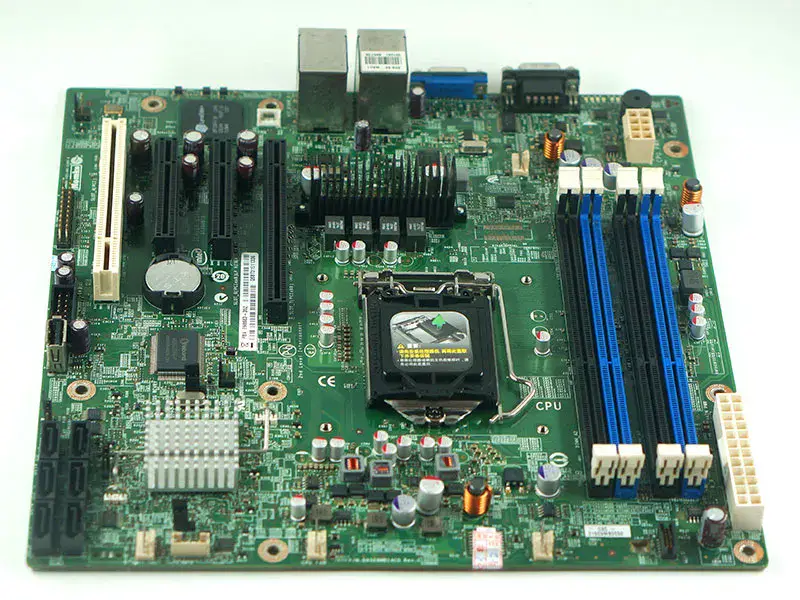 インテルS1200BTSマザーボード