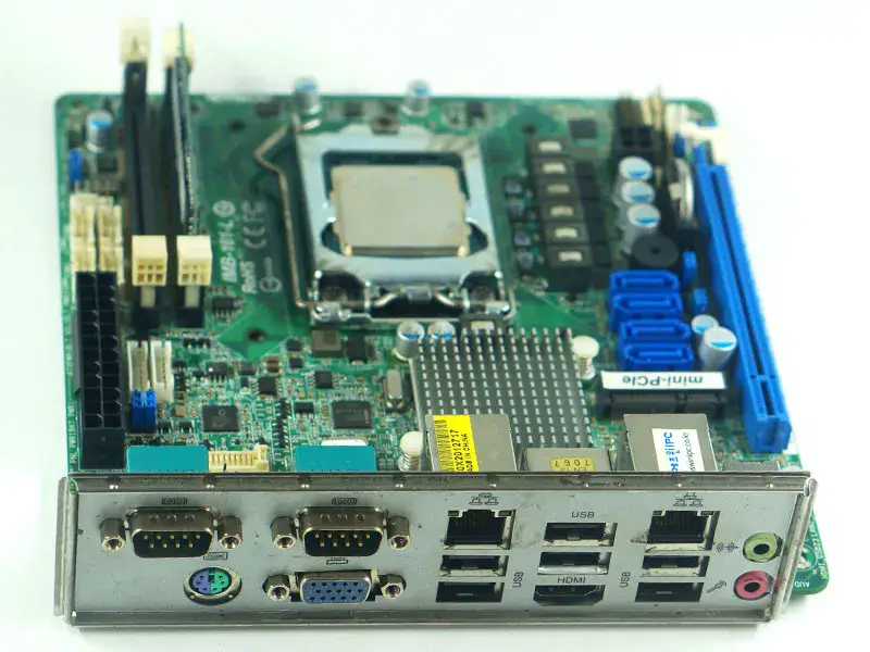 IMB-161-L IMB-161-L/LVDS マザーボード