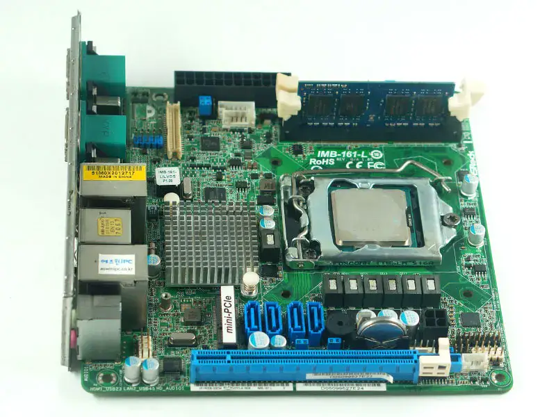 IMB-161-L IMB-161-L/LVDS マザーボード