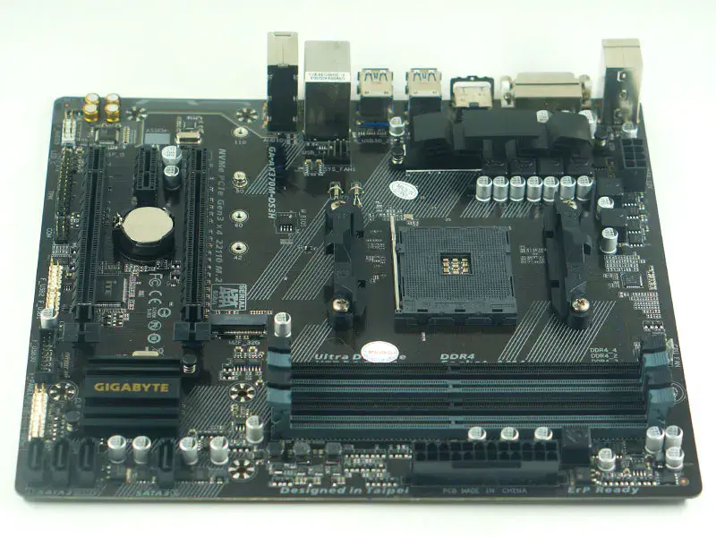 GIGABYTE GA-AX370M-DS3H マザーボード