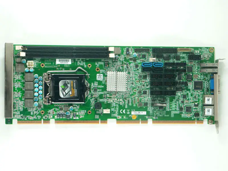 Adlink NuPRO-E340 マザーボード