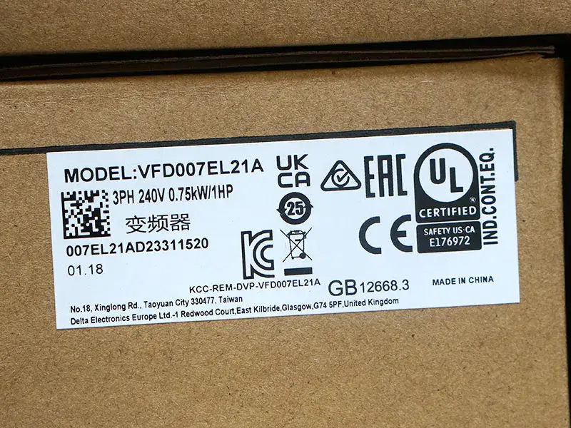 Delta VFD007EL21A ACドライブ