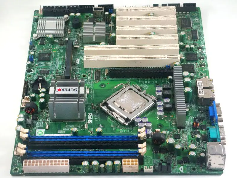 SuperMicro X7SBAマザーボード