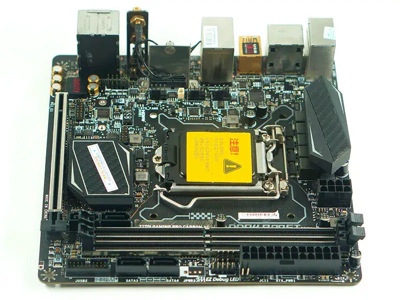 MSI Z270I GAMING PRO CARBON ACマザーボード